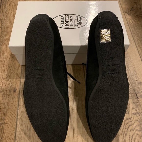 Emma Hope dark blue/purple-ish velvet lace shoes. Brand new, never been worn. - Picture 5 of 6